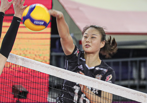 关于加时末段突围战来临，新疆广汇围绕西甲队长鼓劲，气氛紧张，临场指挥获称赞的信息